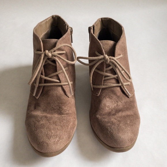 Tan suede Booties - Picture 2 of 5